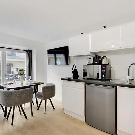 Lovely In The Heart Of Opera Apartment *